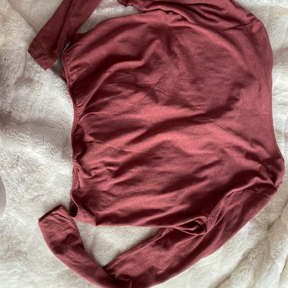 American eagle long sleeve top. Very cute! - Picture 2 of 2